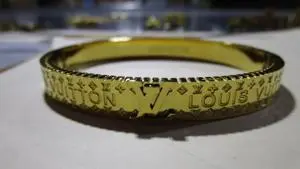 Federal agents seize millions in suspected counterfeit jewelry in Louisville