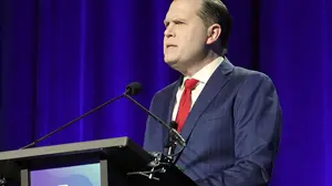 AG applauds child internet safety bill