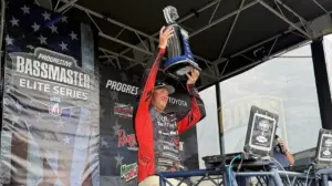 Evan Kung wins Bassmaster Elite at St. Lawrence River in a tournament for the record books