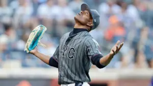 Mets' Jefry Yan, known for high-flying strikeout celebration, performs it too soon in hilarious blunder