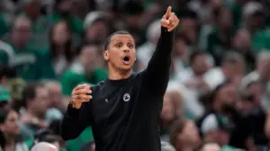 Celtics fans give Philly fans taste of their own medicine with troll chant during NBA playoffs