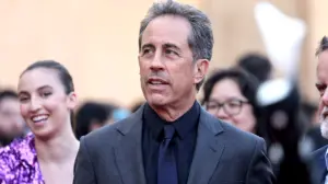 Jerry Seinfeld turns tables on radical anti-Israel agitators after chaotic Chicago stunt backfires