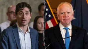 Democratic Socialist city council member calls out Frey, Walz for not doing enough to stop ICE 'occupation'