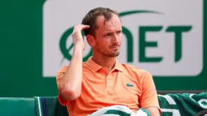 Daniil Medvedev fined after smashing his racket 7 times during shocking double-bagel loss