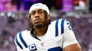 NFL star Jonathan Taylor's wife worries about Colts' future amid trade frenzy: 'Do I need to start packing'