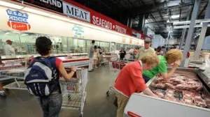 Wealthy Americans choose one grocery store chain over rivals, survey finds