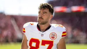Greg Olsen on Travis Kelce returning to Chiefs for 14th season: 'League is better off with him playing'