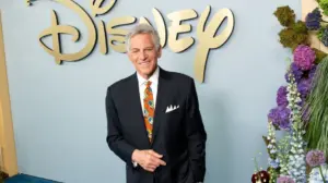 TV news anchorman reveals he has Alzheimer's during final night helming broadcast