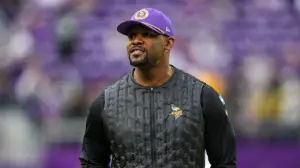 Brian Flores' lawyer says memo to Raiders before team's coaching search portrayed client as 'angry Black man'