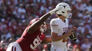 Unranked Oklahoma knocks off No. 1 Texas in walk-off fashion after Arch Manning's rough 4th quarter
