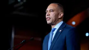 Hakeem Jeffries doubles down on 'maximum warfare' rhetoric, tells critics 'I don't give a damn'