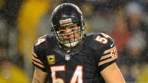 NFL legend Brian Urlacher rips Colin Kaepernick, says protests wouldn't have flown in his locker room