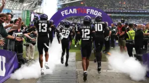 TCU does an about-face after stripping local newspaper's credentials days before football season