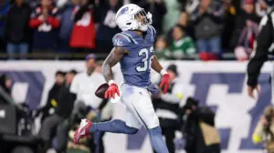 Patriots handle AFC East rival Jets at home behind TreVeyon Henderson's 3-touchdown night