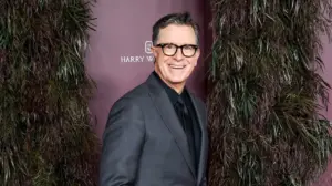 USA Today calls Stephen Colbert, America's least funny comedian, a 'gallant comic avenger'