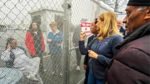 Blue state governor roasted as ‘arsonist’ putting out her own fire as she blames outside agitators at 'siege'