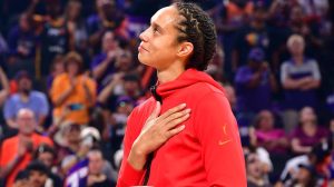 Brittney Griner honored in Phoenix return, leads Dream to win over former Mercury